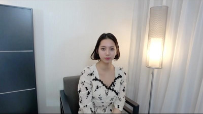 FC2-PPV-2482728 미라클 프리티걸입니다!  - - !  - - 4개월 후 [학생돌 셀카 기획 완료] 하교길 호텔에서 질내 사정, 이중 입 사정 사정 공격에 기절…