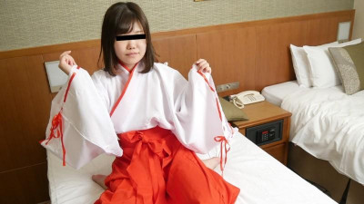 10musume-011022_01 현역 무녀인데도 처녀가 아니었기 때문에 벌로 질내사정을 시켰다.